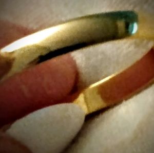 Plain Gold Wedding Ring.